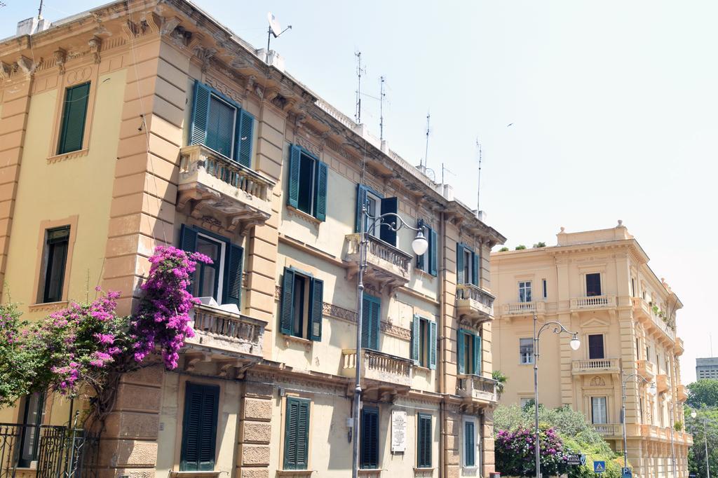 Salerno Prestige Apartment ภายนอก รูปภาพ